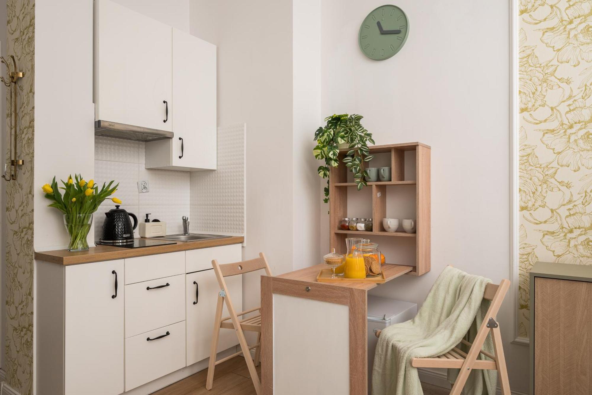 Appartement Oasis Charming Loft In A Historic Tenement House 900 M From Station *